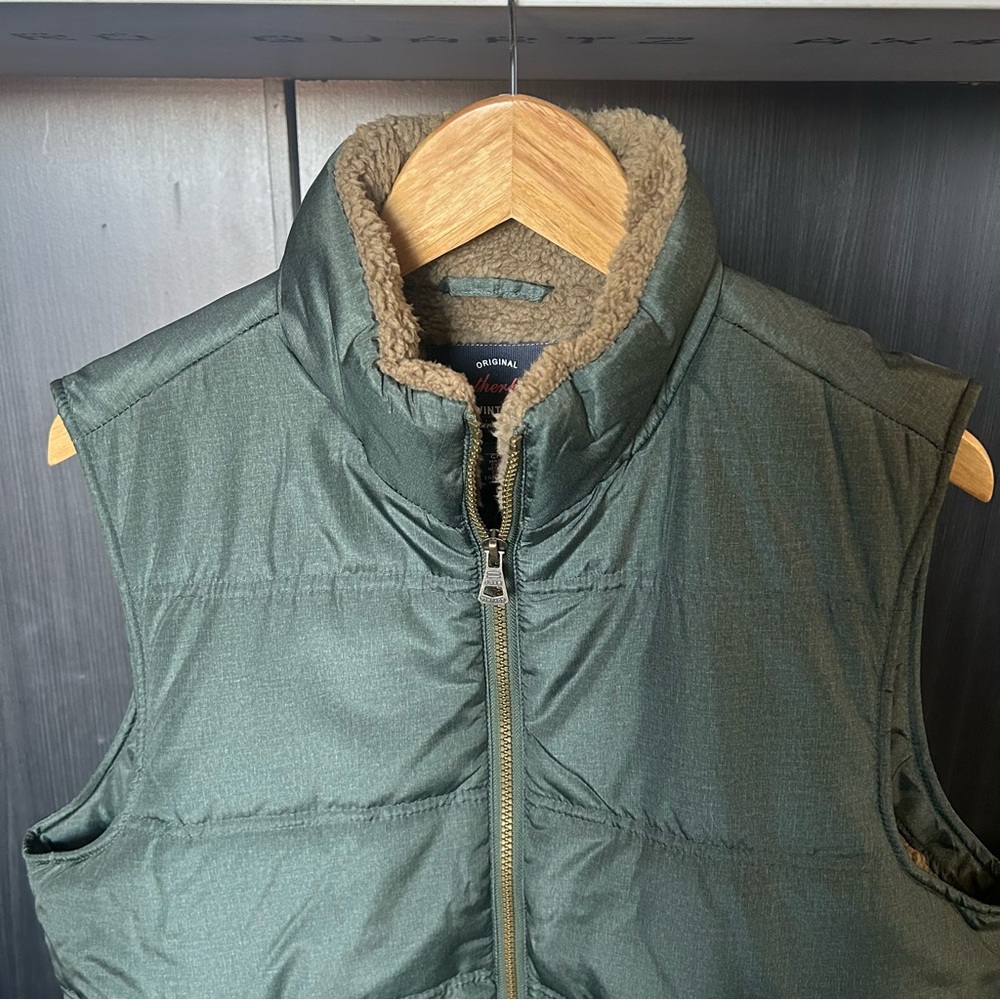 Weatherproof Puffer Vest - Picture 2 of 3